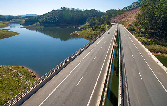 Rodovia dos Tamoios é liberada após 28 horas de interdição causada por chuvas