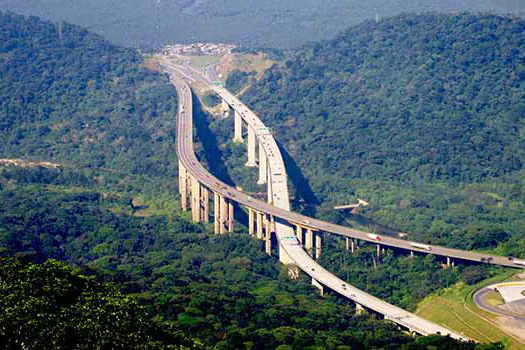 Ecovias revitaliza pavimento no trecho de Serra da Imigrantes