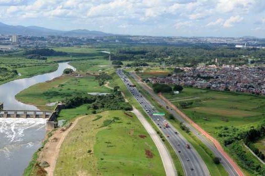 SP prevê movimento de cerca de 4,5 milhões de veículos nas rodovias durante o feriado_x000D_