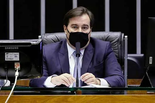 Tomou Partido: Rodrigo Maia entra na briga contra Ricardo Salles