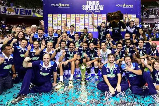 Show do Vôlei: Superliga 2016/17 agita o Brasil