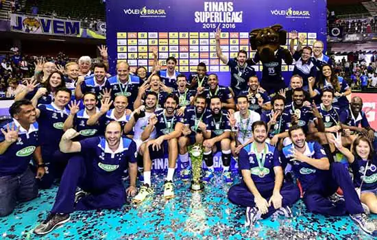 Show do Vôlei: Superliga 2016/17 agita o Brasil