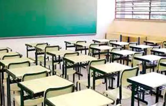 Prazo para novos alunos se matricularem na rede estadual de SP termina na quinta-feira(31)