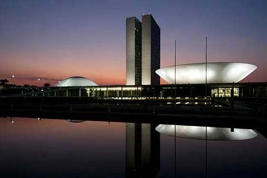 Tratoraço: Senadores alegaram risco à segurança do Estado para manter orçamento secreto