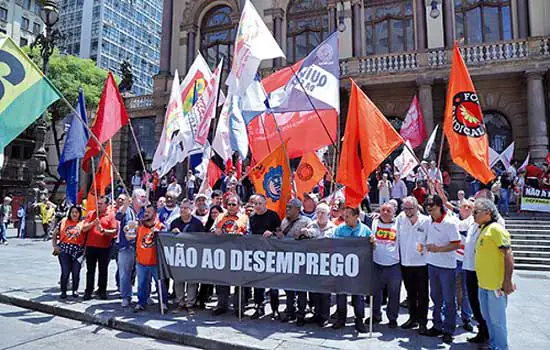 Metalúrgicos do ABC vão às ruas nesta terça