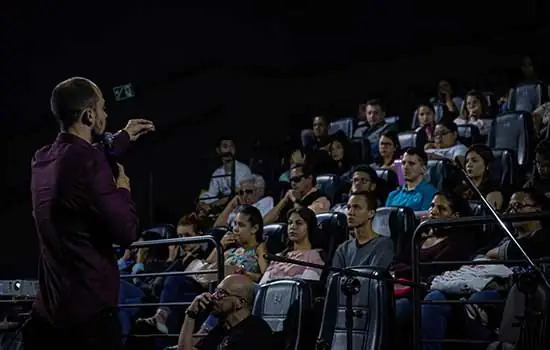 Preparando o Futuro: Programa Educação Empreendedora começa com Stenio Moura