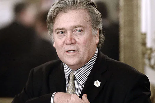 Ex-assessor de Trump, Steve Bannon é preso em Nova York por fraude