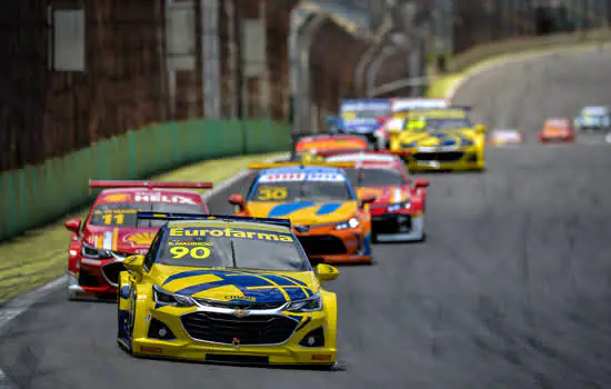 Stock Car começa em alta na TV aberta