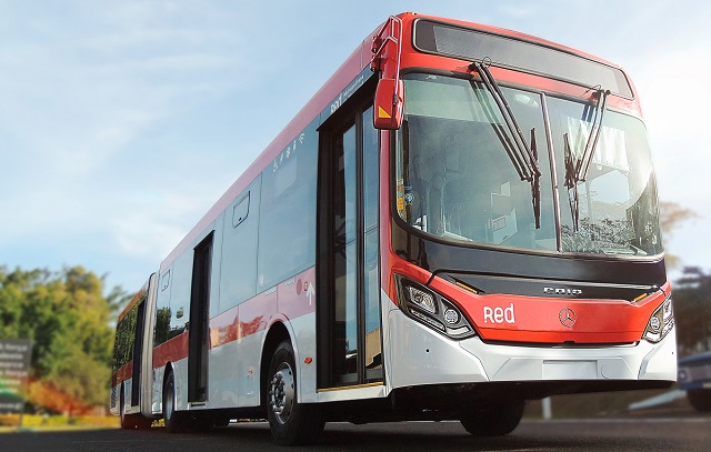 Negócios que vêm do Pacífico: Mercedes-Benz exporta 82 ônibus urbanos para o Chile