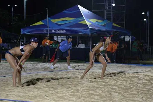 Circuito Mundial: Fernanda Berti/Bárbara e Talita/Taiana vão às quartas de final no México