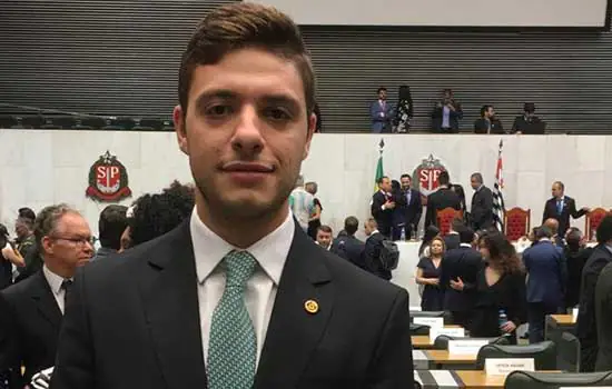 Thiago Auricchio é empossado deputado estadual