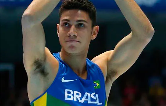 Thiago Braz é ouro no salto com vara