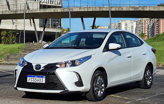 Teste do Toyota Yaris sedã XS – Quando o exemplo vem de cima