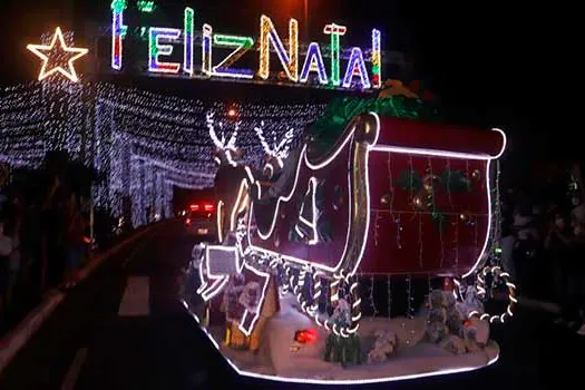 Vila de Luz recebe trenó do Papai Noel