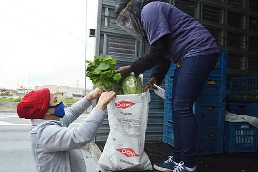 Troca de recicláveis por alimentos é retomada em Santo André