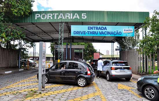 Santo André vacina 2.434 idosos com 90 anos ou mais neste fim de semana