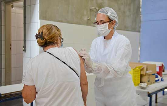 Prefeitura de São Bernardo antecipa segunda fase de vacinação contra a gripe