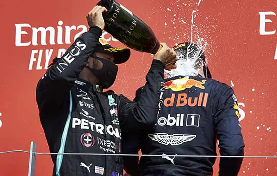 F1: GP comemorativo de 70 anos termina com festa do Verstappen