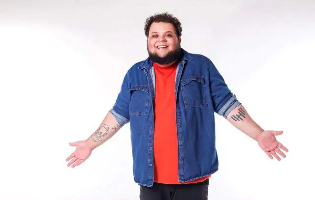 Show de stand-up gratuito com humorista Victor Ahmar em Alphaville