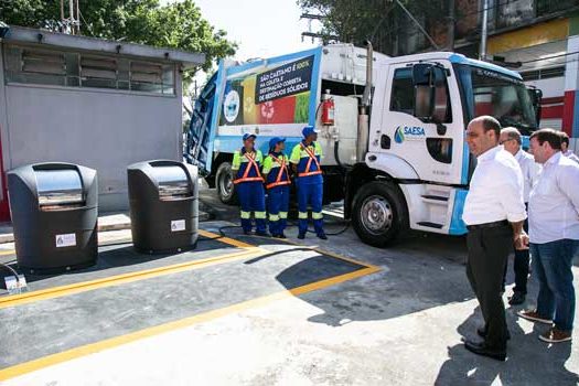 Auricchio visita obras em andamento e entrega nova etapa do Viva Fundação