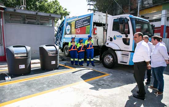 Auricchio visita obras em andamento e entrega nova etapa do Viva Fundação