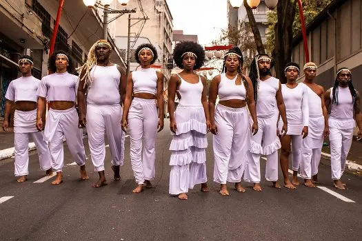 Xirê de Rua, novo espetáculo da CIA de Dança AfroOyá, celebra a resistência ancestral