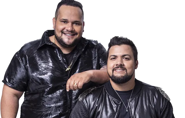 Zé Ricardo e Thiago esquentam o começo de feriado com show em SP