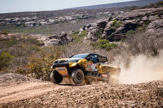 No duelo dos irmãos Baumgart, Marcos vence etapa e Cristian enfrenta 50 graus no carro