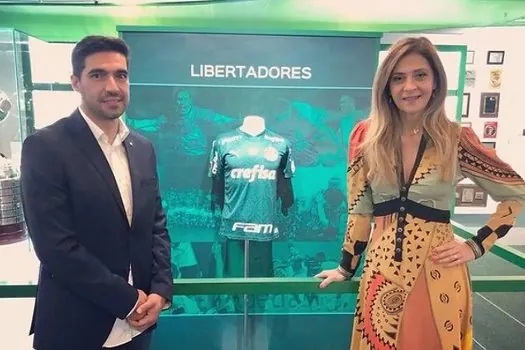 Leila Pereira confirma a permanência do técnico Abel Ferreira no Palmeiras