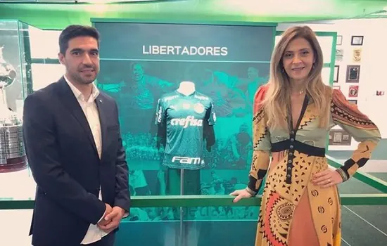 Leila Pereira confirma a permanência do técnico Abel Ferreira no Palmeiras