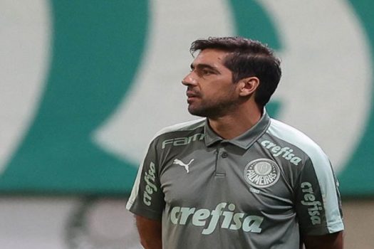 Abel Ferreira diz que Palmeiras procura jogadores com ‘qualidade e ambição’