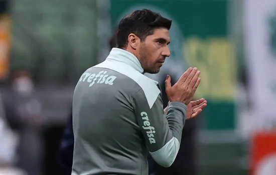 Abel Ferreira comenta situação de Luiz Adriano e comemora dias sem jogos