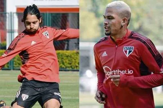 Luciano e Benítez participam de parte de treino com bola no São Paulo