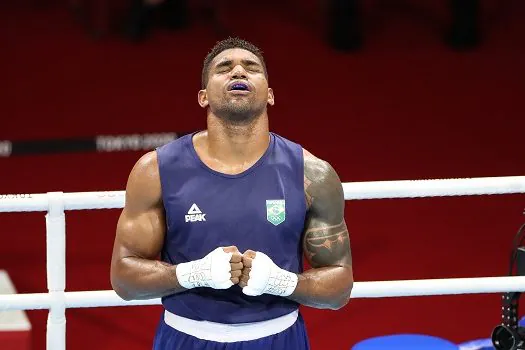 Abner Teixeira é derrotado por cubano, mas fica com o bronze no boxe em Tóquio