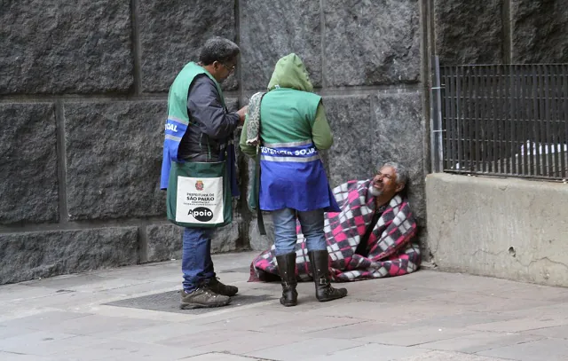 Prefeitura de SP intensifica atendimento de pessoas em situação de rua