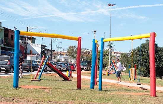 Jardim Canadá recebe Academia ao Ar Livre