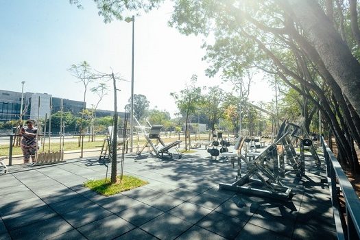 Prefeitura de SP inaugura academia ao ar livre no Parque das Bicicletas