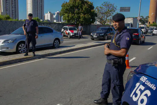 Em São Caetano, ação conjunta aborda 100 pessoas e vistoria 80 veículos