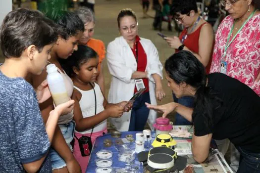 Ação educativa alerta sobre período mais propício ao aparecimento de escorpião