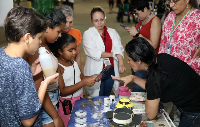 Ação educativa alerta sobre período mais propício ao aparecimento de escorpião