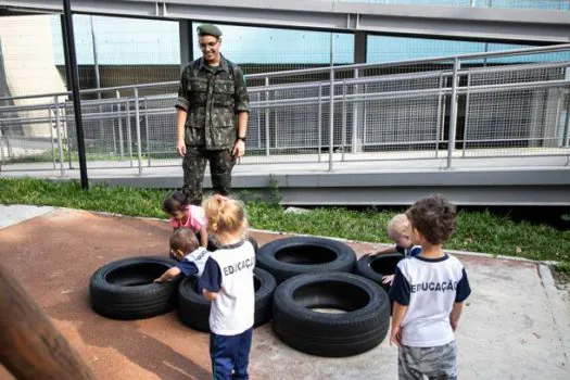 Escola de São Caetano realiza ação lúdica em parceria com Tiro de Guerra