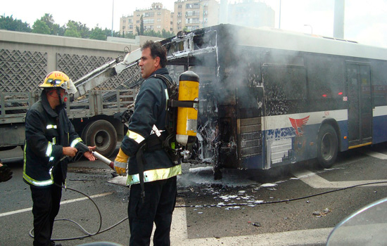 Maioria dos acidentes envolvendo ônibus tem pedestres como vítimas