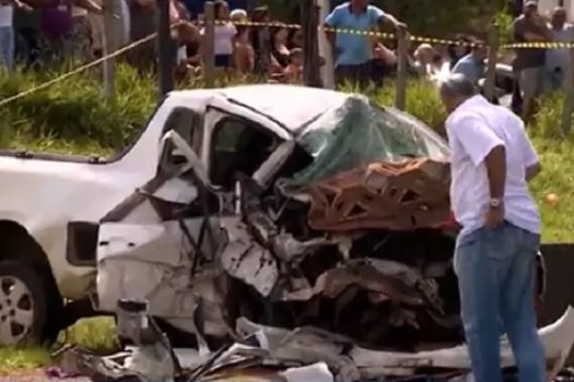 Acidente deixa quatro mortos e uma criança ferida na Rodovia Anhanguera, em SP