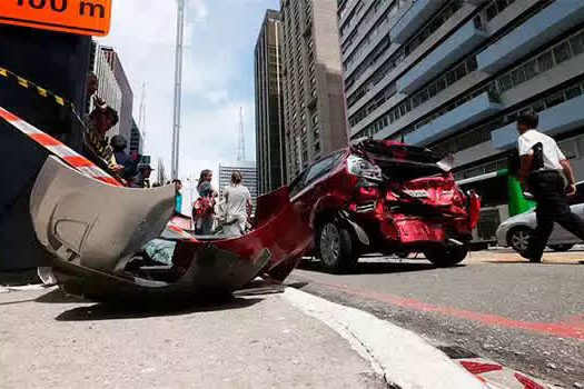 Segunda, sexta e sábado são os dias da semana com mais acidentes no trânsito