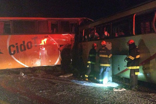 Acidente no interior paulista deixa oito mortos e 61 feridos
