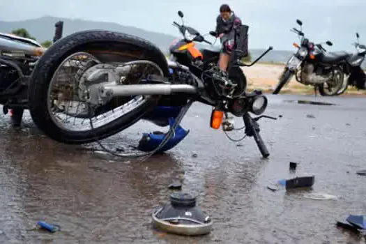 Cidade de SP tem queda de 47% no número de fatalidades de trânsito entre motociclis