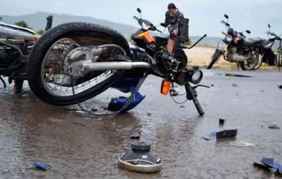 Cidade de SP tem queda de 47% no número de fatalidades de trânsito entre motociclis