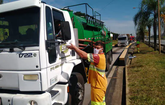 Ações sociais auxiliaram motoristas e comunidades carentes