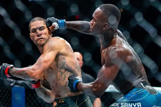 Adesanya nocauteia Poatan, provoca com ‘flechada’ e recupera cinturão no UFC 287_x000D_