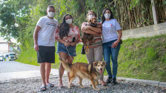 Feira de Adoção do Parque Oriental conseguiu lar para sete animais no sábado